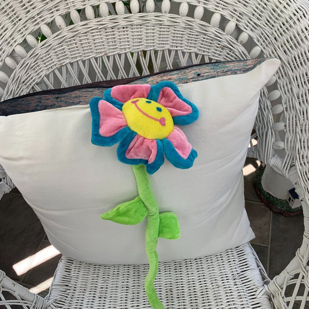 Plush Flower with Bendable Stem